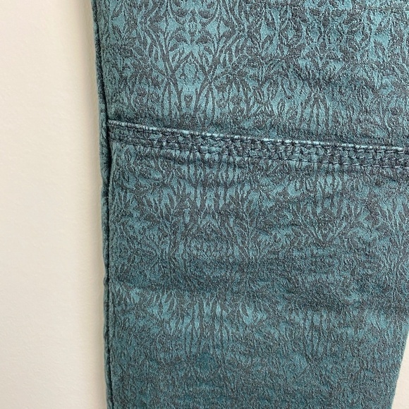 Pilcro and The Letterpress Green Forest Floral Stretch Pant Size 26‎ Zipper Hems - Picture 7 of 14